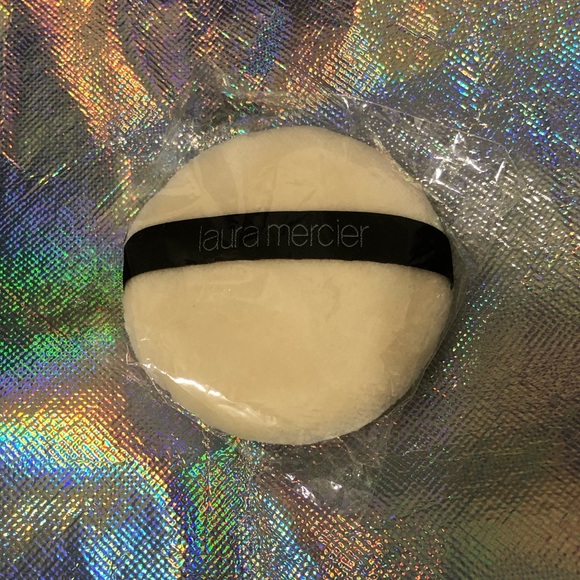 laura mercier Other - ๐ถ๐ถLaura mercier powder puff laura mercier Other - ๐ถ๐ถLaura mercier powder puff